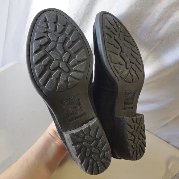 Born Womans  Black Suede Ankle Boots Size 9.5