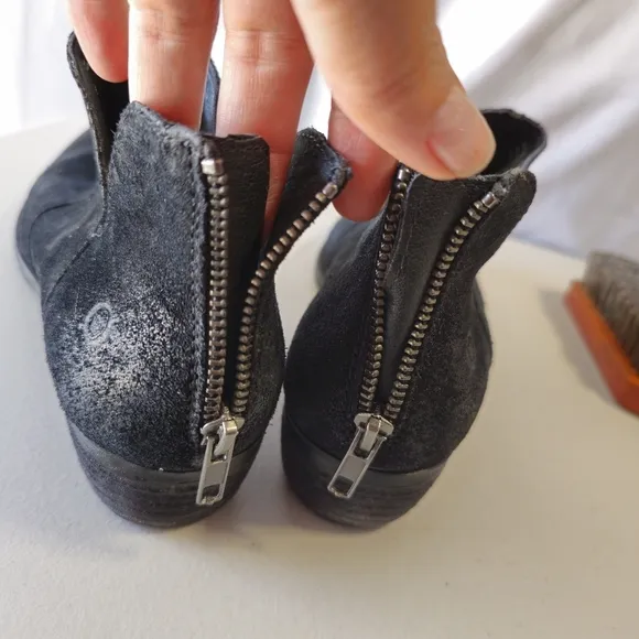 Born Womans  Black Suede Ankle Boots Size 9.5