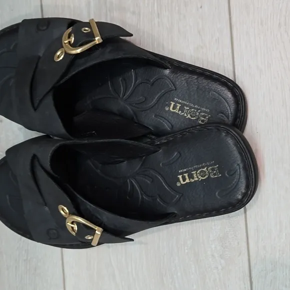 Born Women Marina Crisscross Buckle Leather Sandals Flat shoes sz 9M