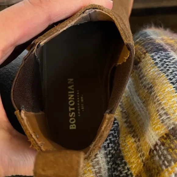 Bostonian Tan Suede Boots 7