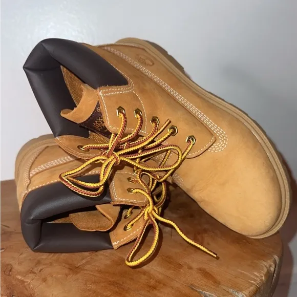 Boys Tan  Timberland Boots Size 2.5