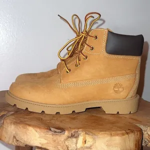 Boys Tan  Timberland Boots Size 2.5