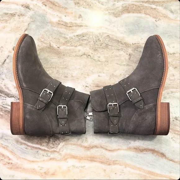 BP. Riley Suede Boots 🩶