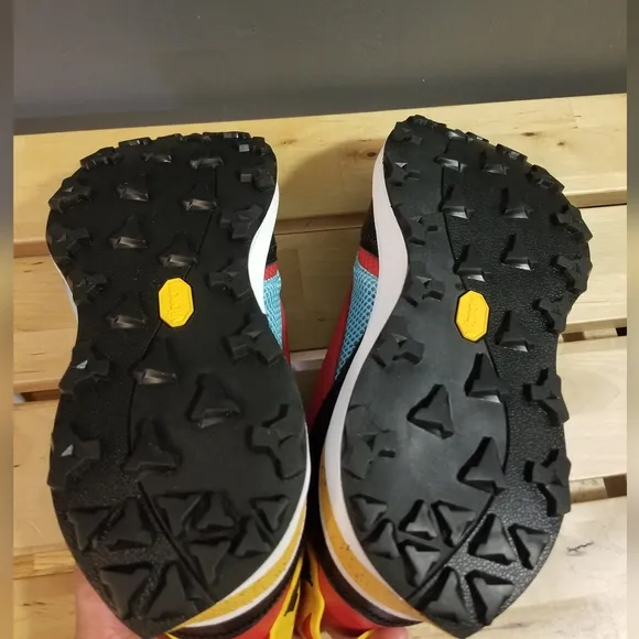 Brand New FILA x BARNEYS  Men's Vibram Sneakers 8.5 (Never Worn)