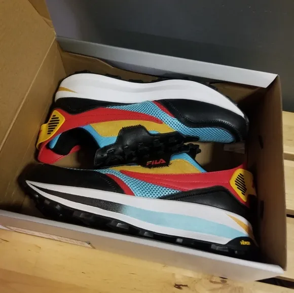 Brand New FILA x BARNEYS  Men's Vibram Sneakers 8.5 (Never Worn)