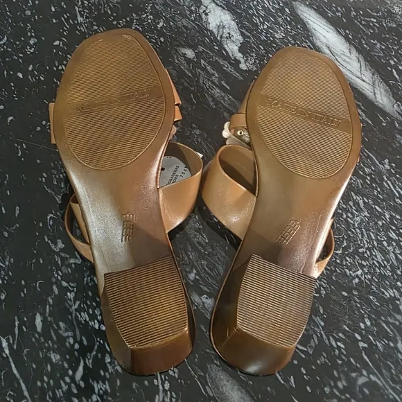 BRAND NEW ITALIAN SHOEMAKERS  FLORAL WOMEN'S DESIGN SANDALS