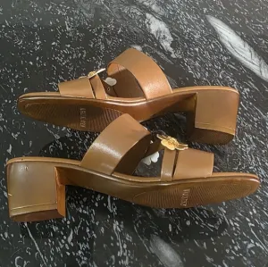 BRAND NEW ITALIAN SHOEMAKERS  FLORAL WOMEN'S DESIGN SANDALS
