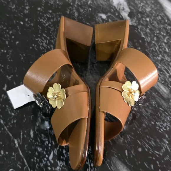 BRAND NEW ITALIAN SHOEMAKERS  FLORAL WOMEN'S DESIGN SANDALS