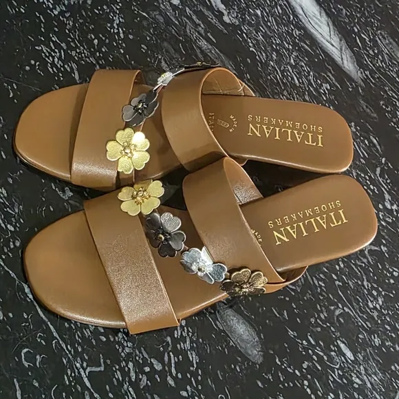 BRAND NEW ITALIAN SHOEMAKERS  FLORAL WOMEN'S DESIGN SANDALS