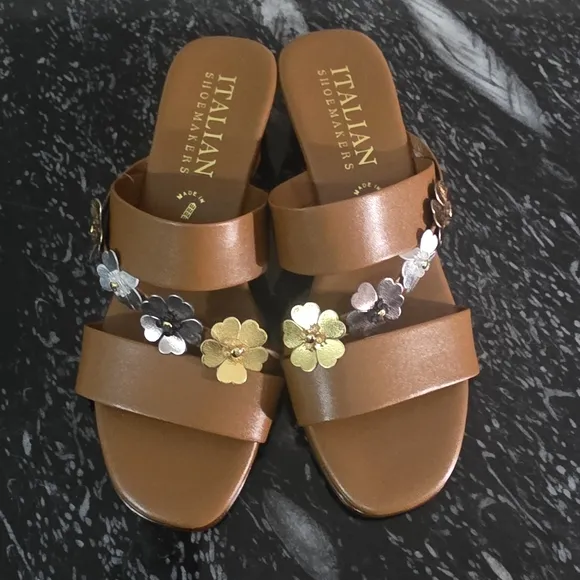 BRAND NEW ITALIAN SHOEMAKERS  FLORAL WOMEN'S DESIGN SANDALS