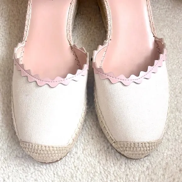 Brand New Kate Spade Cream Canvas Espadrille Wedge Heels Scalloped Leather Trim