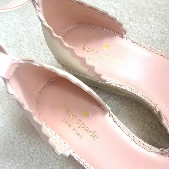 Brand New Kate Spade Cream Canvas Espadrille Wedge Heels Scalloped Leather Trim