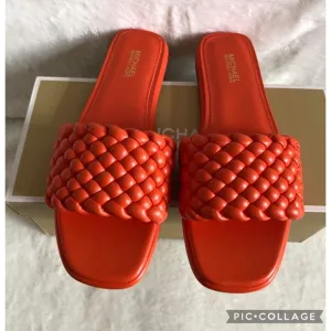 ✨🆕✨Brand New Michael Kors Amelia Flat Sandals