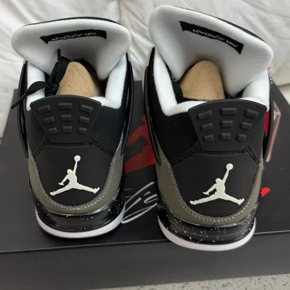 Brand new never worn Retro 4 Sneakers - Black, Gray, and White