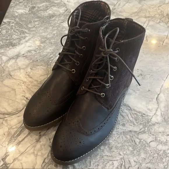 Brand new Rockport boots