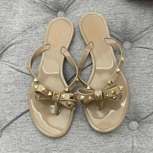 Brand New✨✨✨Valentino Rockstud PVC Flat Thong Sandals