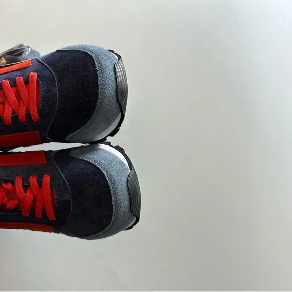 Brooks NWT Red and Blue Chariot Retro Suede Lace Up Sneakers