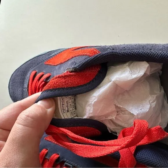 Brooks NWT Red and Blue Chariot Retro Suede Lace Up Sneakers