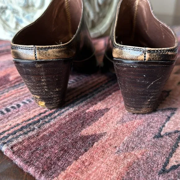 Brown bronze Leather Western slip on Mule boots size 6