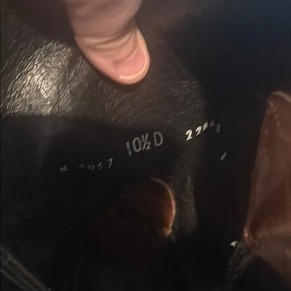 Brown Leather Western Boots with Square Toe and Classic Stitching