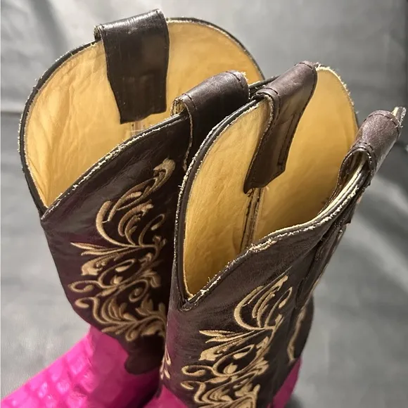Buitre Pink Handmade Leather Cowgirl Boots