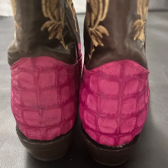 Buitre Pink Handmade Leather Cowgirl Boots
