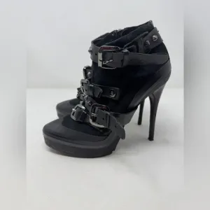 Burberry Moto Buckle Boots 39