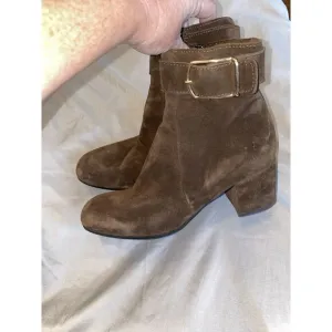 C La Canadienne Jesse Women's 9.5 M Brown Suede Buckle Strap Block Bootie Boots