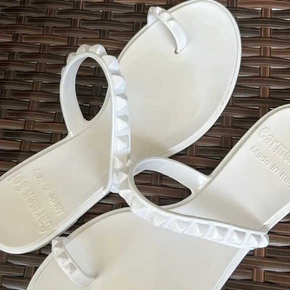 Carmen Sol Maria Flat Sandals - Size 9