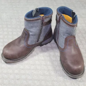 CAT Steel Toe Brown and Grey Leather Boots Size: 5.5