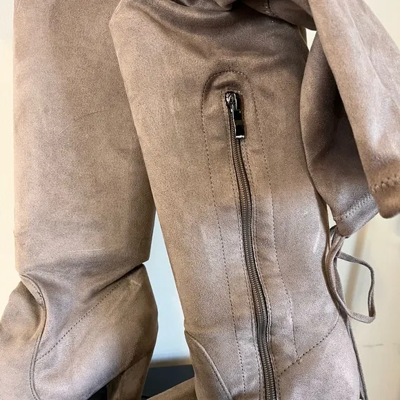 Catherine Malandrino Over the Knee Tan Suede Heeled‎ Boots Size 8.5