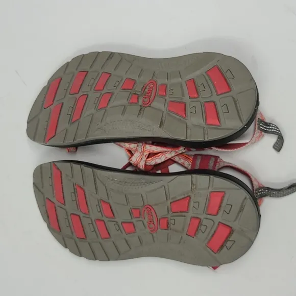 Chaco Girls Waterproof Classic Sandals Size 4