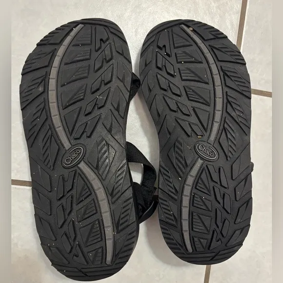 Chaco Men's Black Classic Hiking Athletic Sandals Size 9