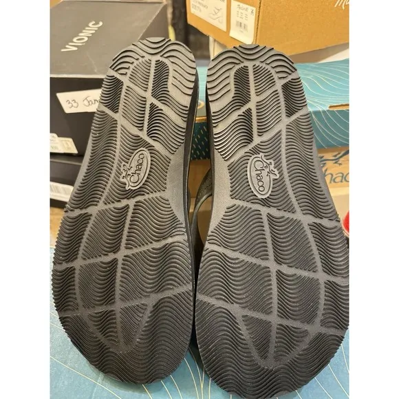 Chaco Men's Classic Leather Flip Thong Sandals Black Noir Size 10 New Gorpcore