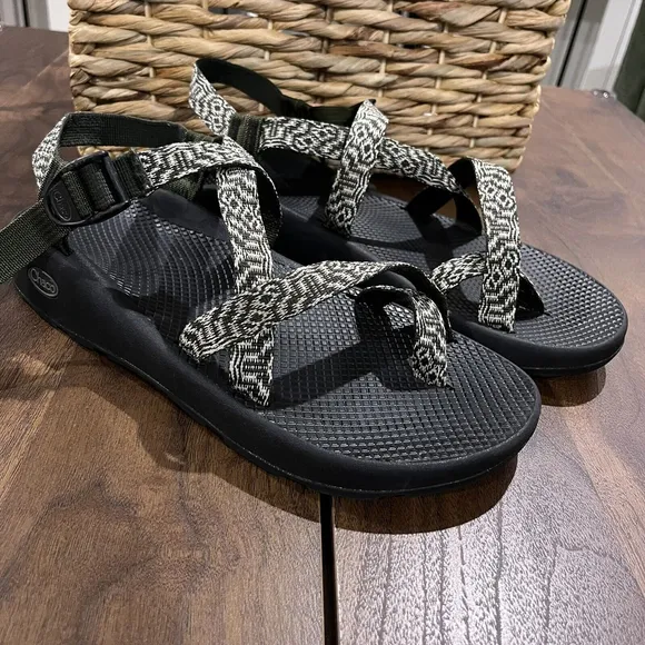 Chaco Mens Size 12 Z/2 Classic Sandal Tan Cream EUC Outdoor Hiking‎ Kayak Sandal