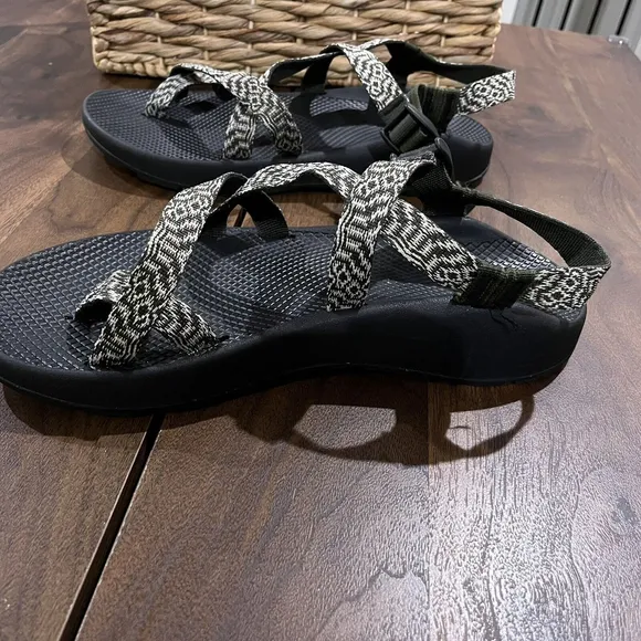 Chaco Mens Size 12 Z/2 Classic Sandal Tan Cream EUC Outdoor Hiking‎ Kayak Sandal