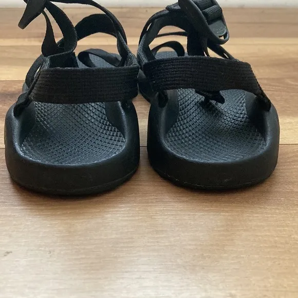 Chaco Somid Black Z/2 Classic Sandals. Size 7