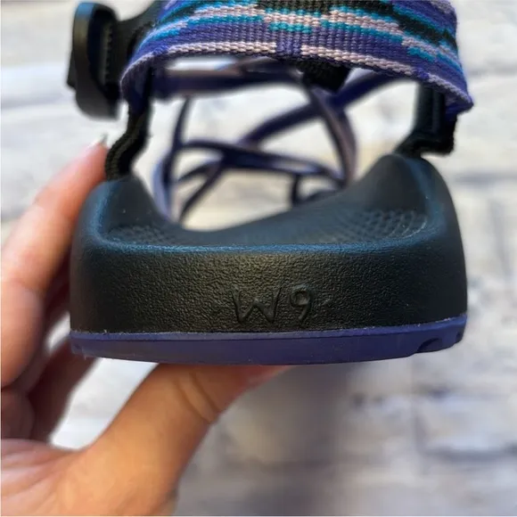 Chaco Women’s Z Cloud X2 Purple/Blue Classic Sport Sandals Size 9 Like New