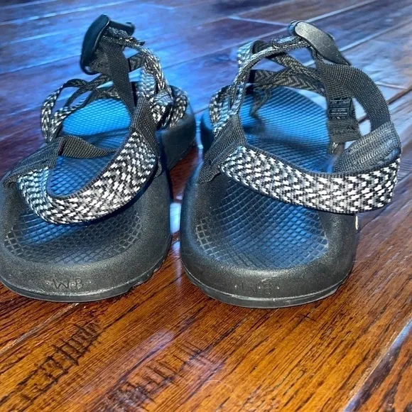 CHACO Women’s ZX2 Classic Sandals Size W8