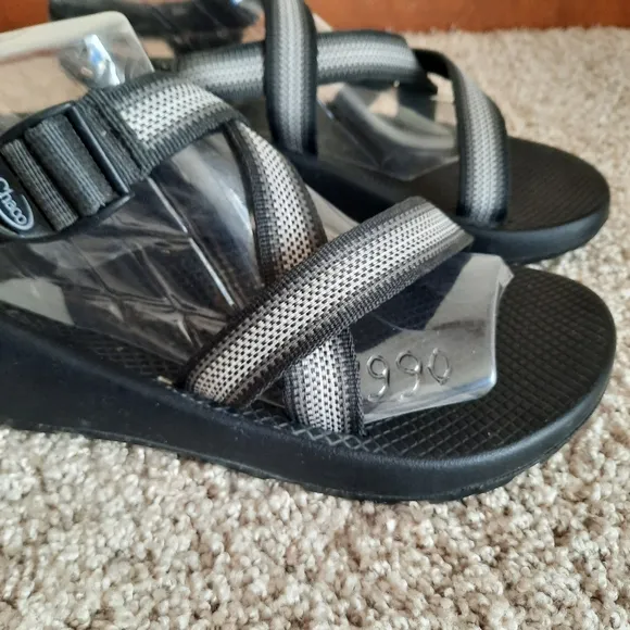 Chaco Z1 Adjustable Wide Strap Classic Sandals Split Gray Vibram Hiking Sandals