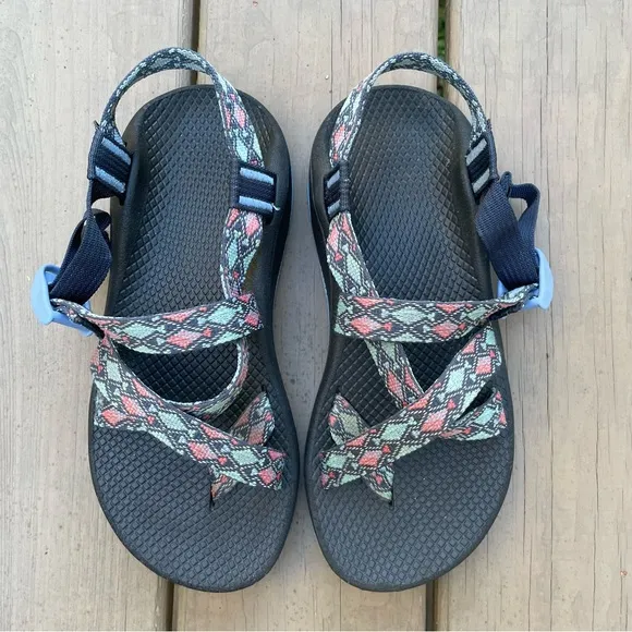 Chaco Z2 Classic Sandals Green, Blue Pink Geometric Pattern Size 8