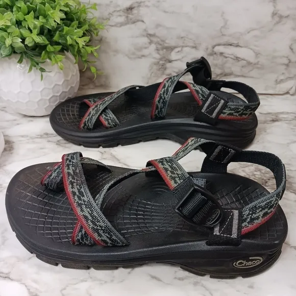 CHACO Zvolv Classic Strappy Open Toe Hiking Outdoor Sandal Black Men's 8