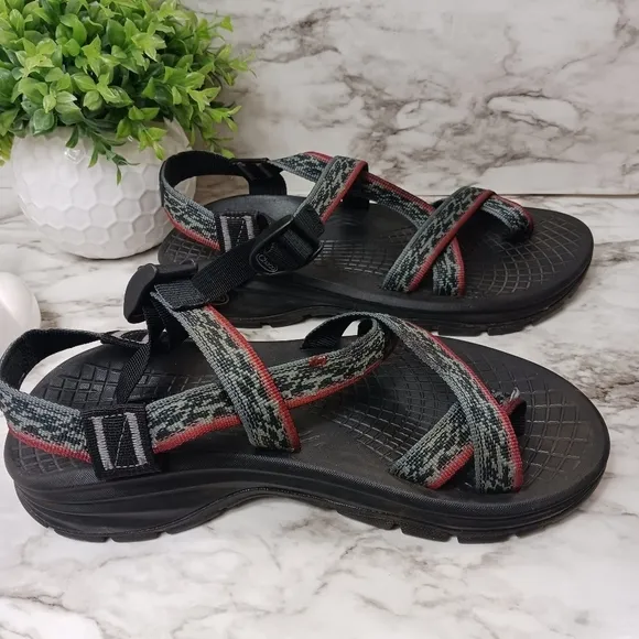 CHACO Zvolv Classic Strappy Open Toe Hiking Outdoor Sandal Black Men's 8