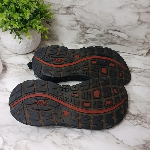 CHACO Zvolv Classic Strappy Open Toe Hiking Outdoor Sandal Black Men's 8