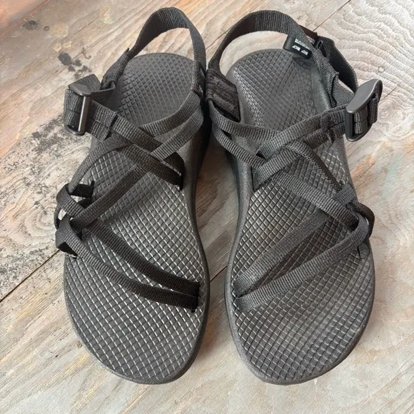 Chaco ZX/2 classic black sandals LIKE NEW | size 6