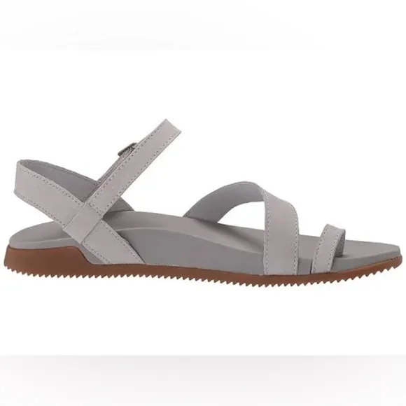 Chacos Grey Sandals sz 9
