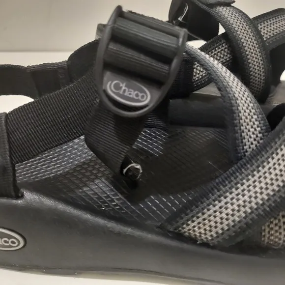 Chaco's Men's Z1 Classic Split Gray Sport Sandals Size 9