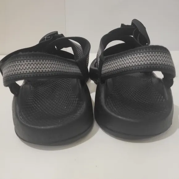 Chaco's Men's Z1 Classic Split Gray Sport Sandals Size 9