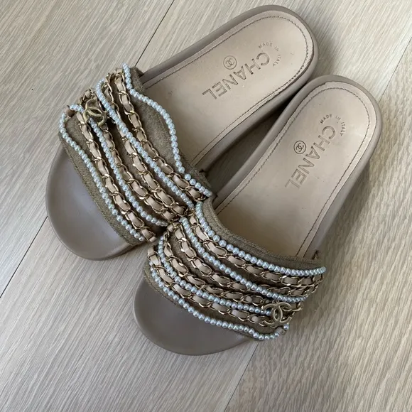 CHANEL Beige and Gold Sandals
