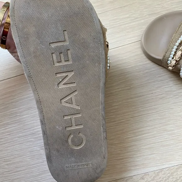 CHANEL Beige and Gold Sandals